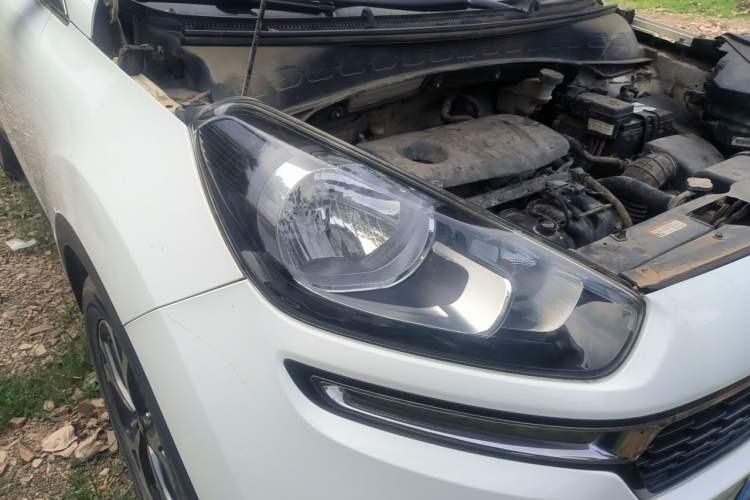 Used Kia KX3 2015 1.6L Automatic Two-Wheel Drive DLX Right Front Headlight