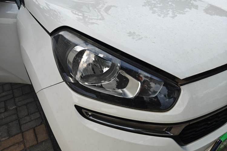 Used Kia KX3 2015 1.6L Automatic Two-Wheel Drive DLX Right Front Headlight