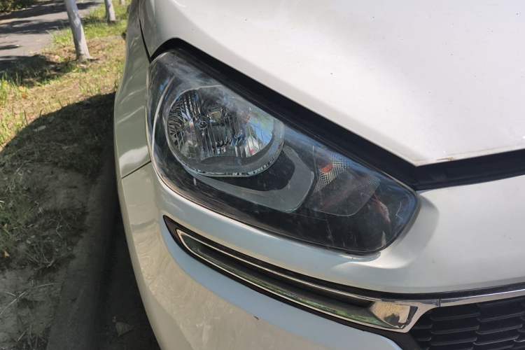 Used Kia KX3 2015 1.6L Automatic Two-Wheel Drive DLX Right Front Headlight