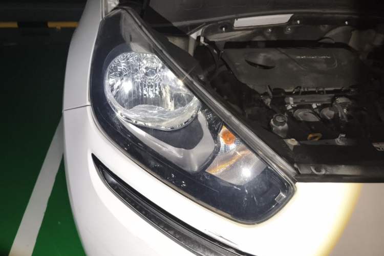 Used Kia KX3 2015 1.6L Automatic Two-Wheel Drive DLX Right Front Headlight