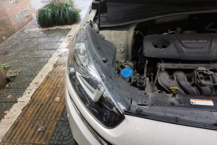 Used Kia KX3 2015 1.6L Automatic Two-Wheel Drive DLX Right Front Headlight