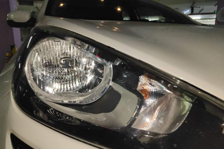 Used Kia KX3 2015 1.6L Automatic Two-Wheel Drive DLX Right Front Headlight