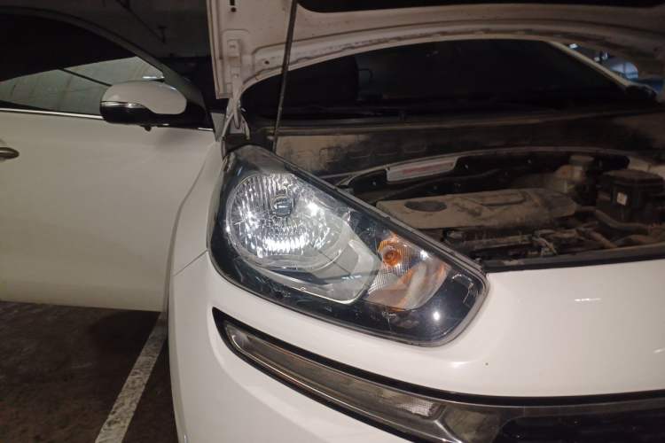 Used Kia KX3 2015 1.6L Automatic Two-Wheel Drive DLX Right Front Headlight