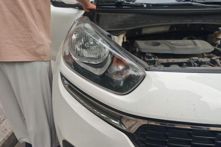 Used Kia KX3 2015 1.6L Automatic Two-Wheel Drive DLX Right Front Headlight