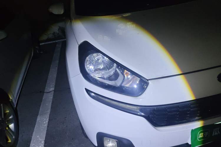 Used Kia KX3 2015 1.6L Automatic Two-Wheel Drive DLX Right Front Headlight