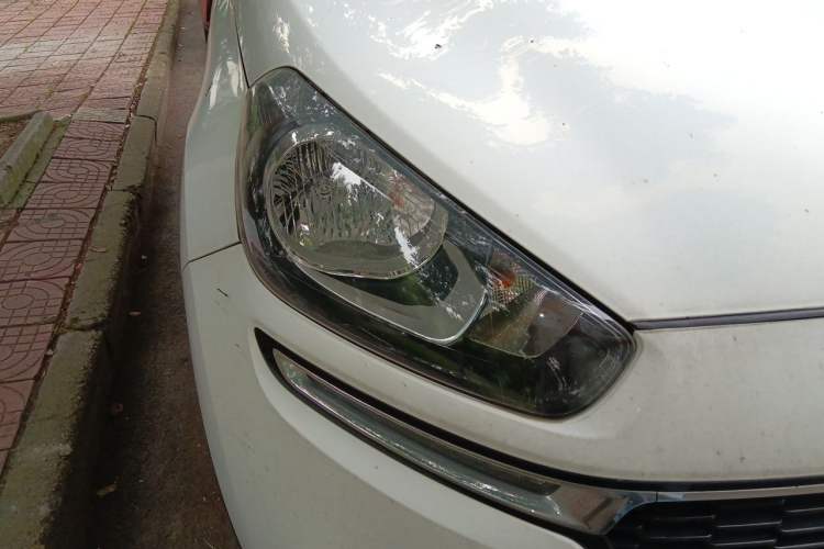 Used Kia KX3 2015 1.6L Automatic Two-Wheel Drive DLX Right Front Headlight