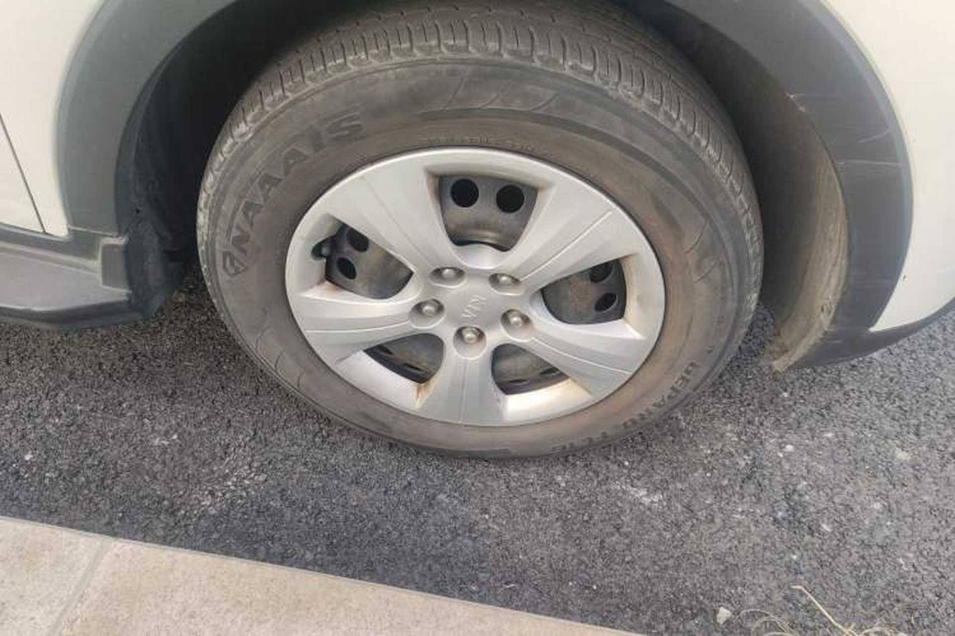 Used Kia KX3 2015 1.6L Manual Two-Wheel Drive GL Right Front Wheel Hub