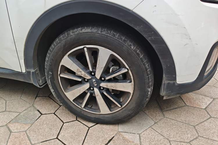 Used Kia KX3 2015 1.6T Automatic Two-Wheel Drive DLX Right Front Wheel Hub