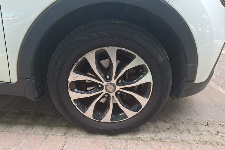 Used Kia KX3 2015 1.6L Automatic Two-Wheel Drive GLS Right Front Wheel Hub