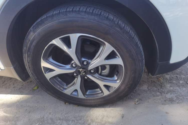 Used Kia KX3 2015 1.6L Automatic Two-Wheel Drive PRM Right Front Wheel Hub