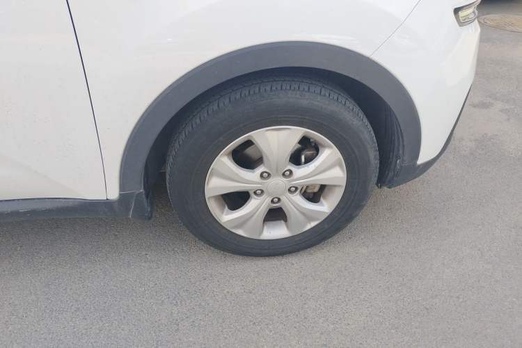 Used Kia KX3 2015 1.6L Automatic Two-Wheel Drive GLS Right Front Wheel Hub