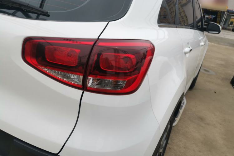 Used Kia KX3 2015 1.6L Automatic Two-Wheel Drive DLX Right Rear Taillight