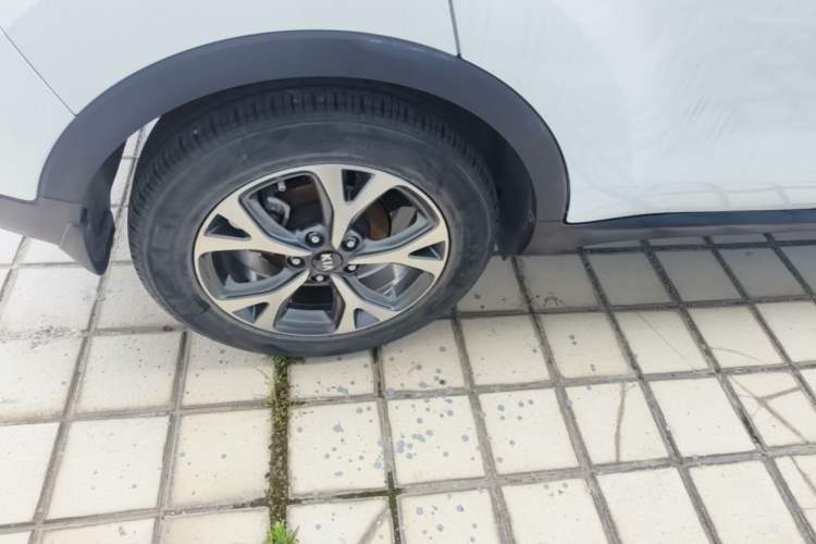 Used Kia KX3 2015 1.6L Automatic Two-Wheel Drive DLX Right Rear Wheel Hub