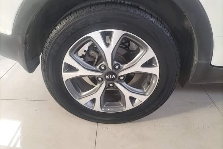 Used Kia KX3 2015 1.6L Automatic Two-Wheel Drive DLX Right Rear Wheel Hub