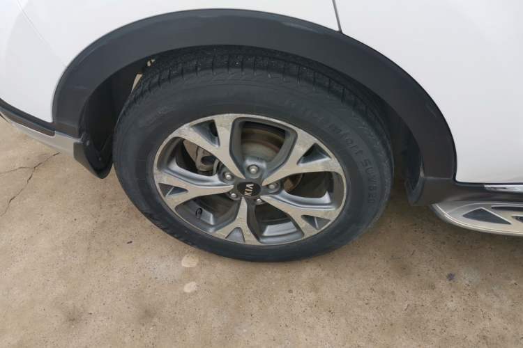 Used Kia KX3 2015 1.6L Automatic Two-Wheel Drive DLX Right Rear Wheel Hub