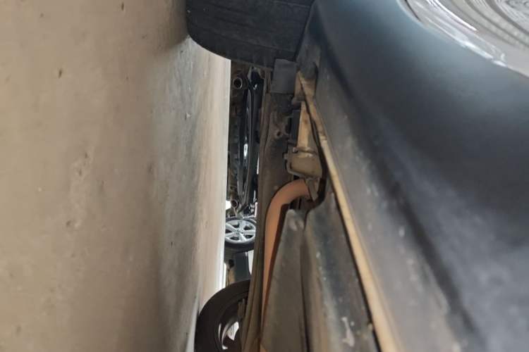 Used Kia KX3 2015 1.6L Automatic Two-Wheel Drive DLX Right Side Sill