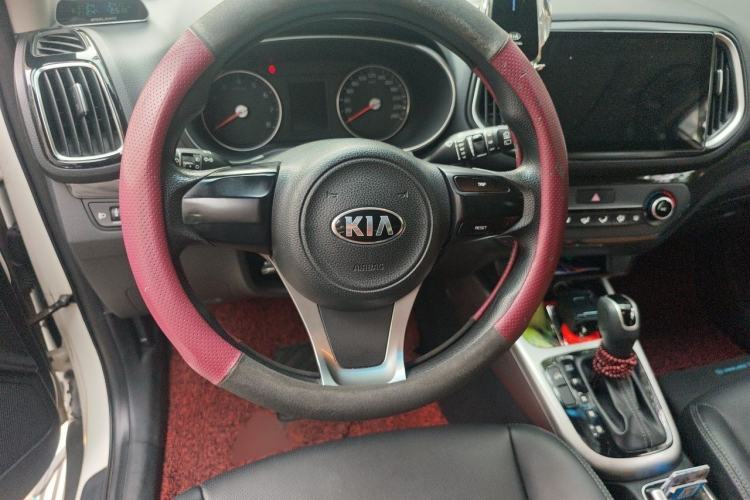 Used Kia KX3 2015 1.6L Automatic Two-Wheel Drive DLX Steering Wheel