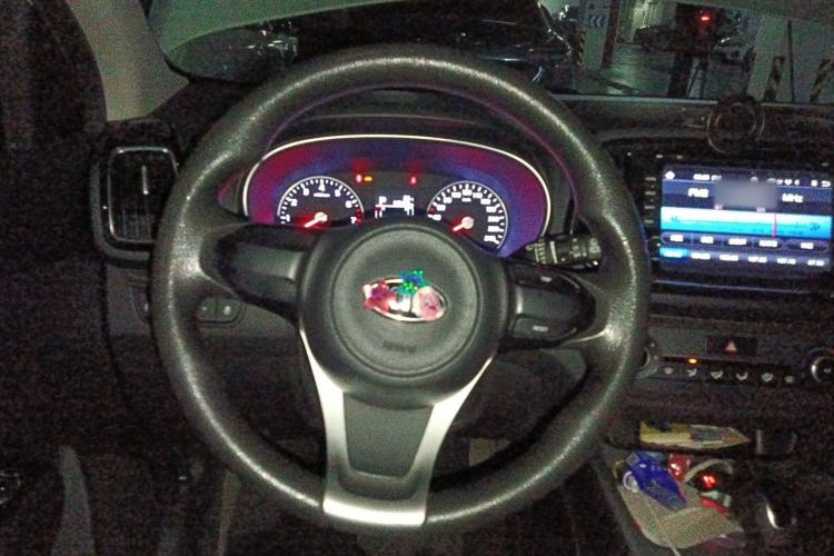 Used Kia KX3 2015 1.6L Automatic Two-Wheel Drive DLX Steering Wheel