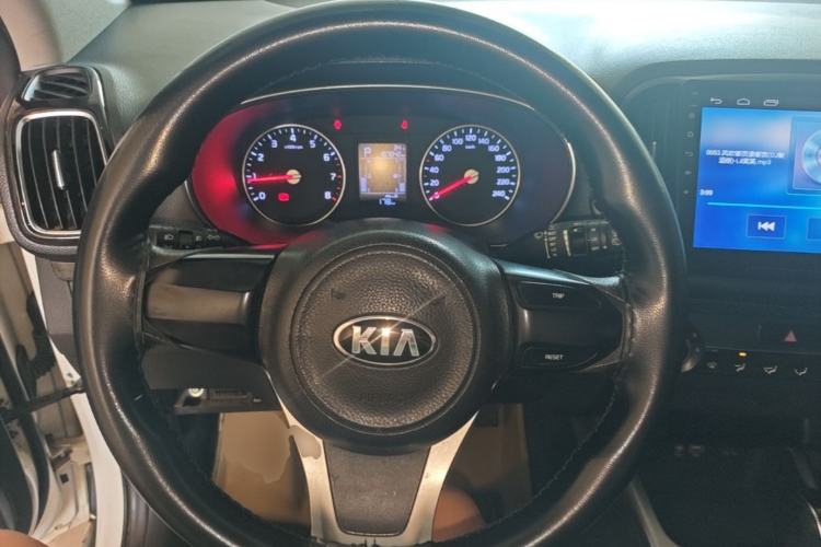 Used Kia KX3 2015 1.6L Automatic Two-Wheel Drive DLX Steering Wheel