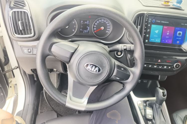 Used Kia KX3 2015 1.6L Automatic Two-Wheel Drive DLX Steering Wheel