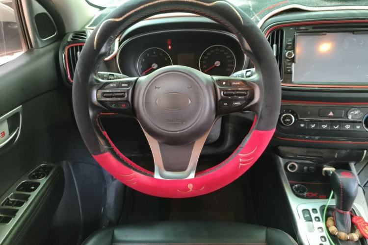 Used Kia KX3 2015 1.6T Automatic Two-Wheel Drive DLX Steering Wheel