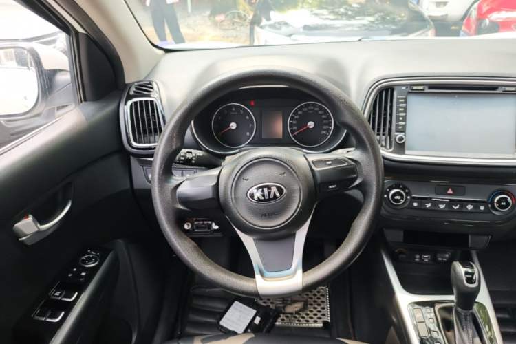 Used Kia KX3 2015 1.6L Automatic Two-Wheel Drive DLX Steering Wheel