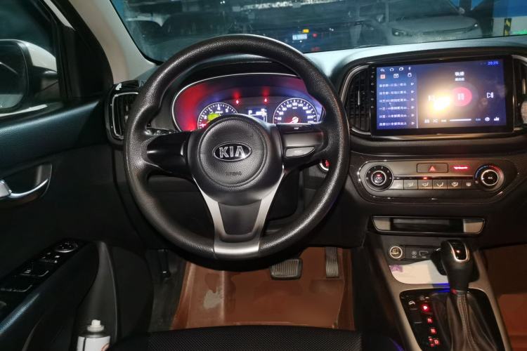 Used Kia KX3 2015 1.6L Automatic Two-Wheel Drive DLX Steering Wheel