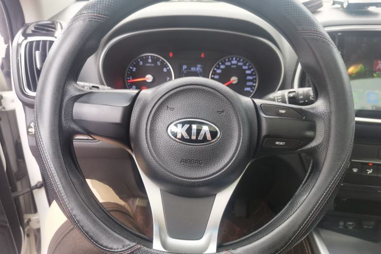Used Kia KX3 2015 1.6L Automatic Two-Wheel Drive DLX Steering Wheel