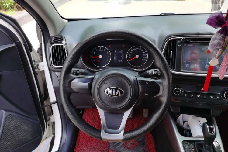 Used Kia KX3 2015 1.6L Automatic Two-Wheel Drive DLX Steering Wheel
