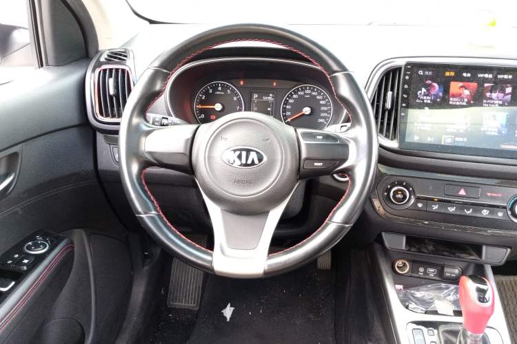 Used Kia KX3 2015 1.6T Automatic Two-Wheel Drive DLX Steering Wheel