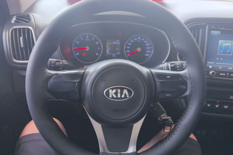 Used Kia KX3 2015 1.6L Manual Two-Wheel-Drive GLS Steering Wheel