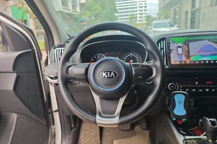 Used Kia KX3 2015 1.6L Automatic Two-Wheel Drive DLX Steering Wheel