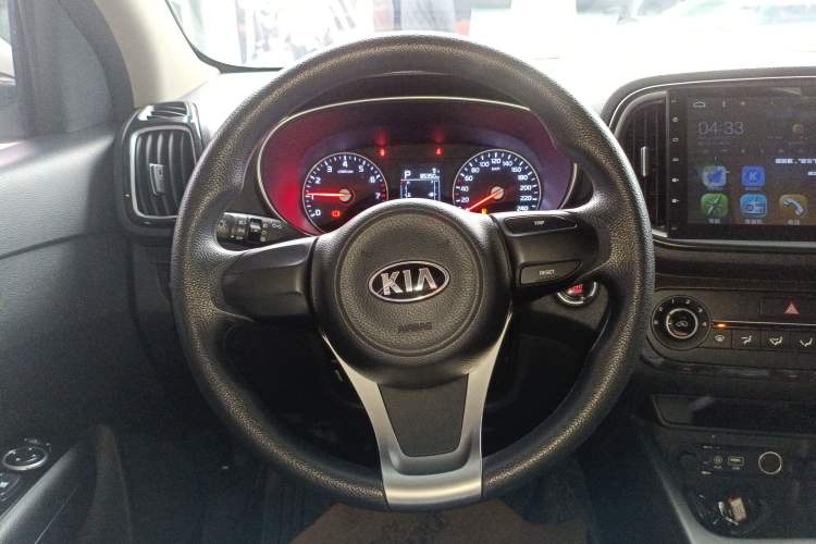 Used Kia KX3 2015 1.6L Automatic Two-Wheel Drive DLX Steering Wheel