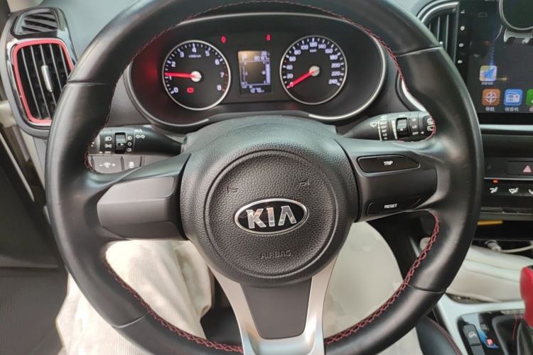 Used Kia KX3 2015 1.6T Automatic Two-Wheel Drive DLX Steering Wheel
