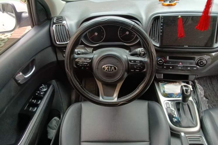 Used Kia KX3 2015 2.0L Automatic Two-Wheel Drive DLX Steering Wheel