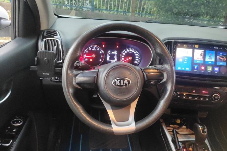 Used Kia KX3 2015 1.6L Automatic Two-Wheel Drive DLX Steering Wheel