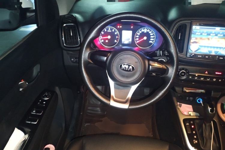 Used Kia KX3 2015 1.6L Automatic Two-Wheel Drive DLX Steering Wheel