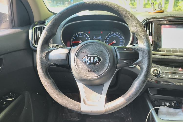 Used Kia KX3 2015 1.6L Automatic Two-Wheel Drive DLX Steering Wheel