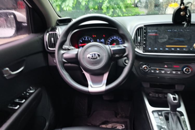 Used Kia KX3 2015 1.6L Automatic Two-Wheel Drive DLX Steering Wheel