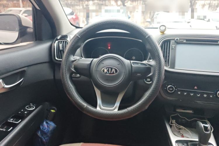 Used Kia KX3 2015 1.6L Automatic Two-Wheel Drive DLX Steering Wheel