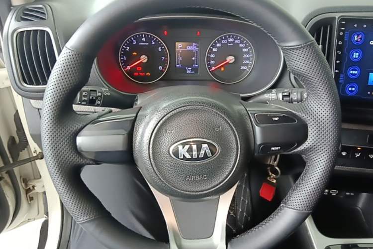 Used Kia KX3 2015 1.6L Automatic Two-Wheel Drive GLS Steering Wheel