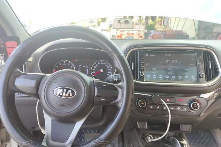 Used Kia KX3 2015 1.6L Automatic Two-Wheel Drive DLX Steering Wheel