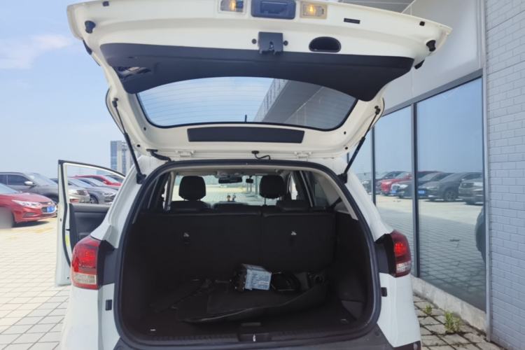 Used Kia KX3 2015 1.6L Automatic Two-Wheel Drive DLX Trunk