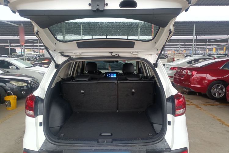 Used Kia KX3 2015 1.6L Automatic Two-Wheel Drive DLX Trunk