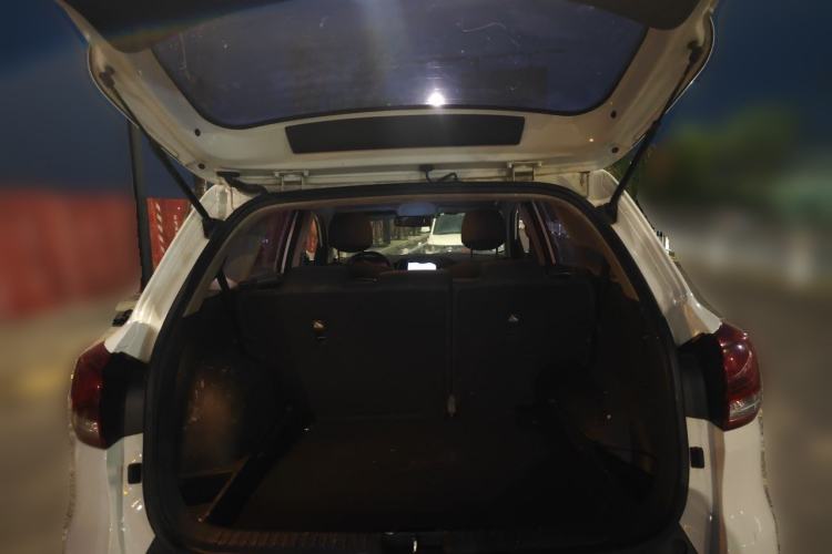 Used Kia KX3 2015 1.6L Manual Two-Wheel-Drive GLS Trunk