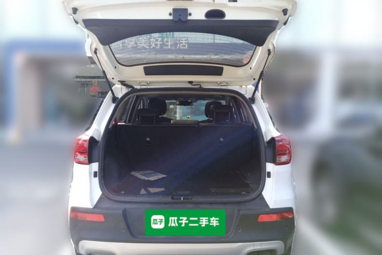 Used Kia KX3 2015 1.6T Automatic Two-Wheel Drive DLX Trunk