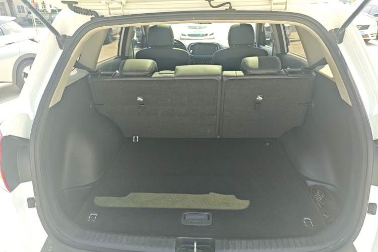 Used Kia KX3 2015 1.6L Automatic Two-Wheel Drive DLX Trunk