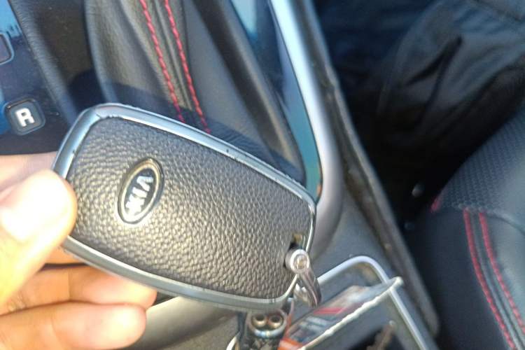 Used Kia KX3 2015 1.6T Automatic Two-Wheel Drive DLX Vehicle Key