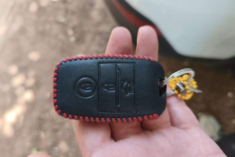 Used Kia KX3 2015 1.6T Automatic Two-Wheel Drive DLX Vehicle Key