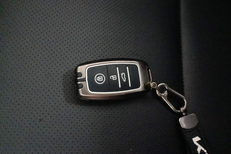 Used Kia KX3 2015 1.6L Automatic Two-Wheel Drive DLX Vehicle Key